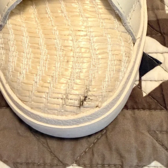 Dolce Vita Sneakers - Picture 4 of 5